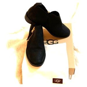 Gorgeous Black Leather Ugg Booties, size 6